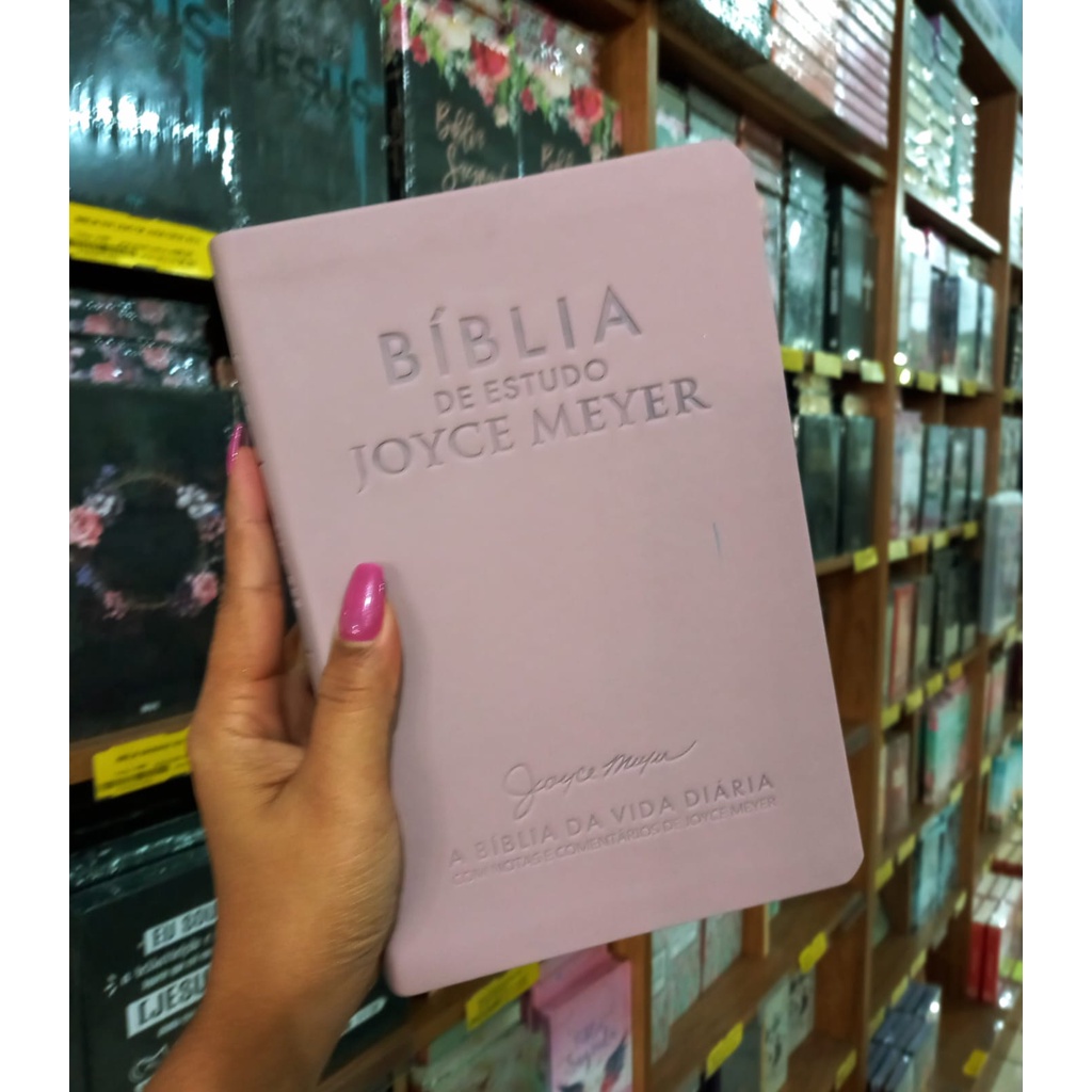 Bíblia de Estudo Joyce Meyer | Com Notas e Comentários | NVI | Letra Grande  | Capa Luxo Nude | Shopee Brasil