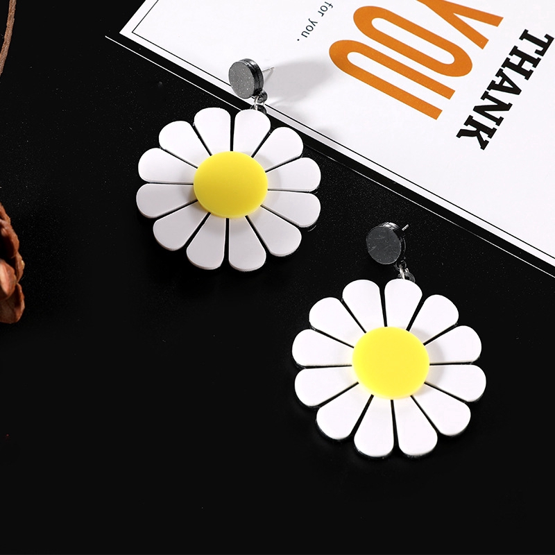 2026 Orecchini a bottone con zirconi a forma di stella croce color argento moda per gioielli da donna con orecchini coreani con personalà a stella a quattro punte  36