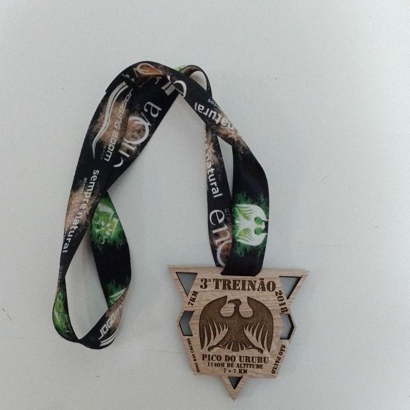 Medalha Roots Racing . | Shopee Brasil