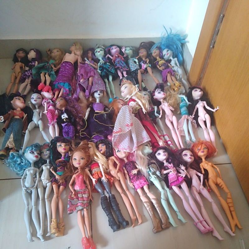 Lote de 13 bonecas Monster High