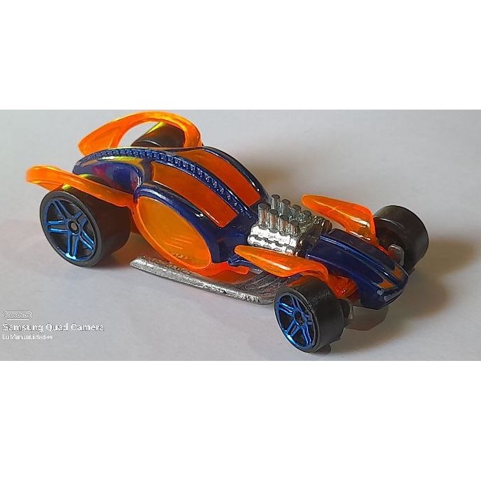 Carrinho Hot Wheels I Candy 2001 item de colecionador azul e laranja