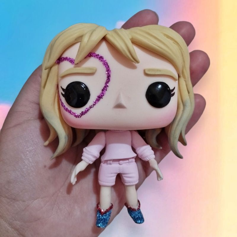 Taylor Swift - Escultura customizada Artesanal 3D Funko pop - YBWM