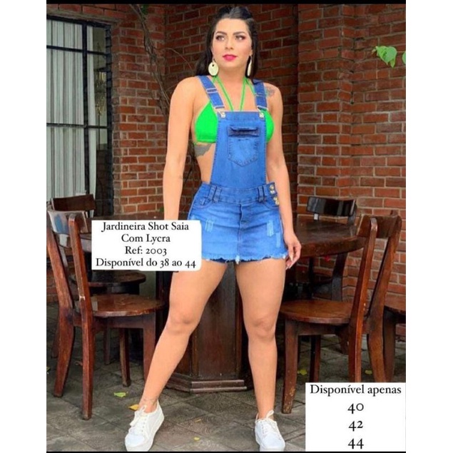 Jardineira short saia store jeans