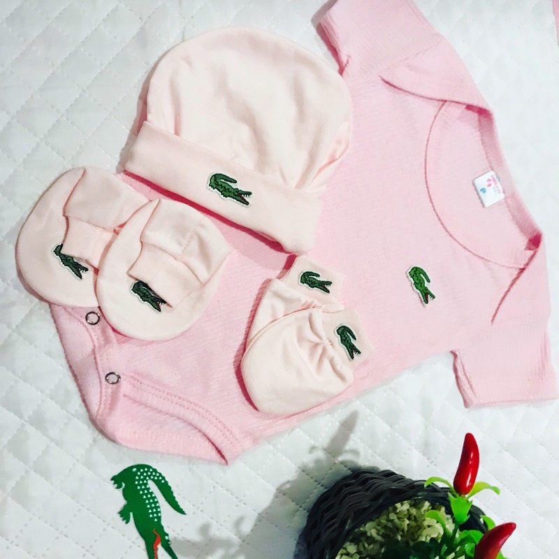 kit Lacoste para bebê menina