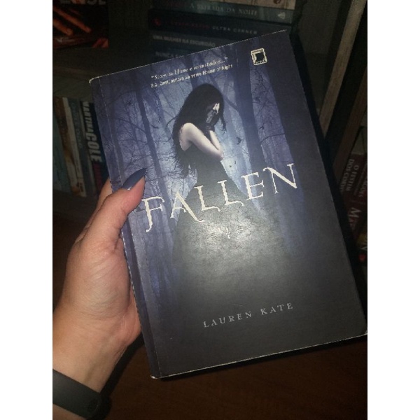 Livro Fallen - Lauren Kate | Shopee Brasil