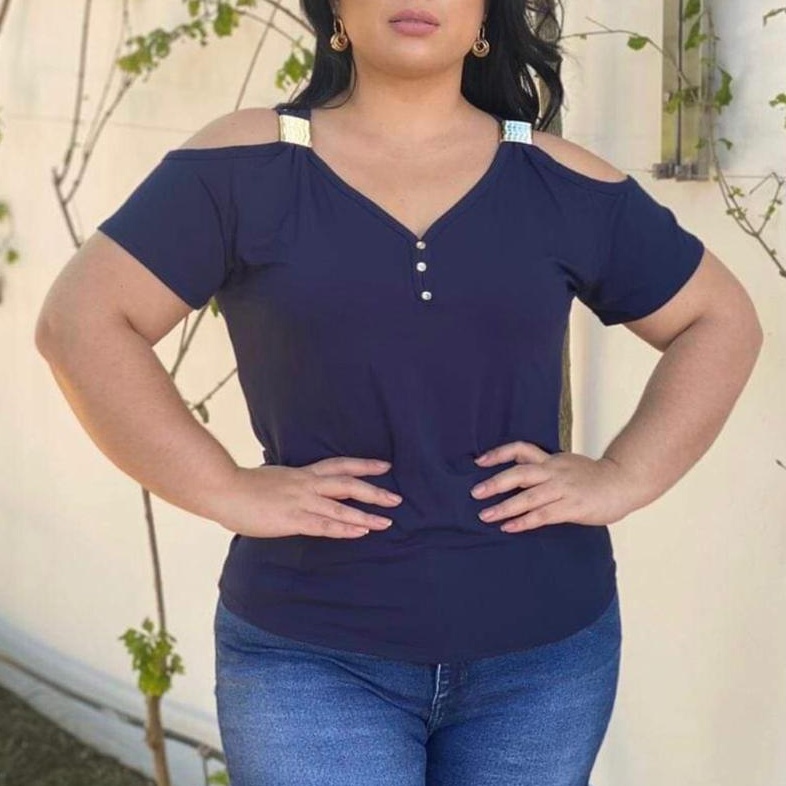 Blusa Feminina c/ Fivela no Ombro Vazado (Ombro Fora) Decote V Básica Lisa Plus Size- Manga Curta Primavera Verão Viscolycra Moda - Roupas Femininas