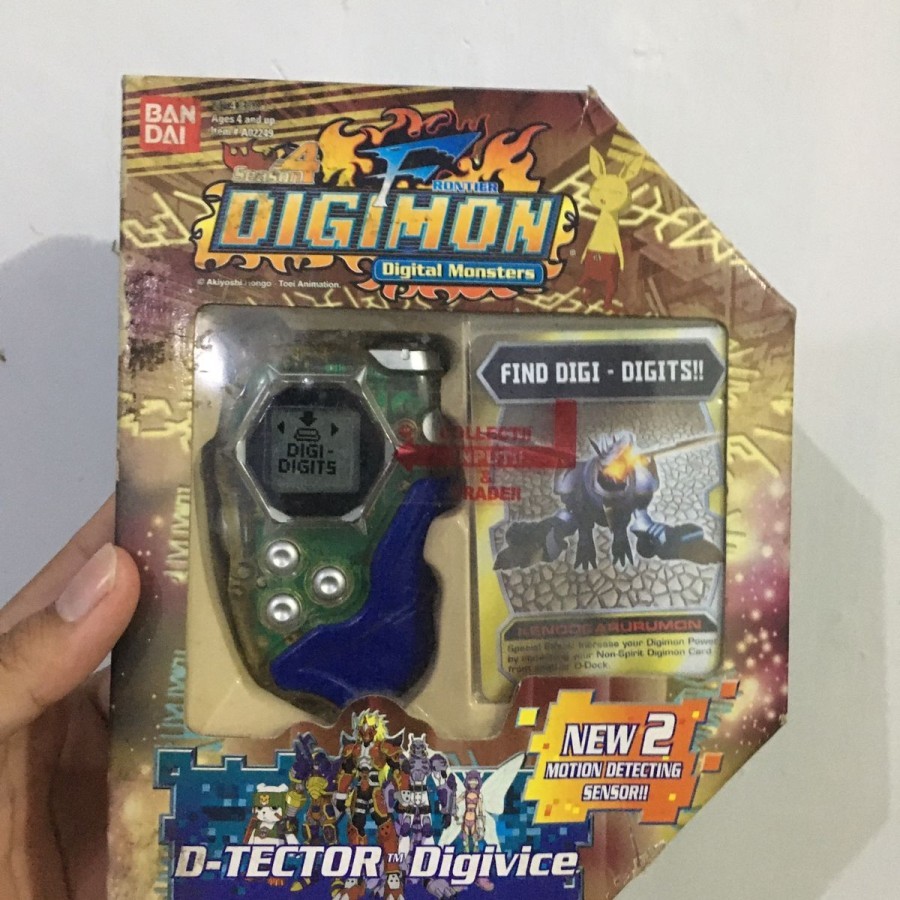 RARE 1999 BANDAI DIGIMON ADVENTURE DIGIVICE TAICHI CLIPS purple and
