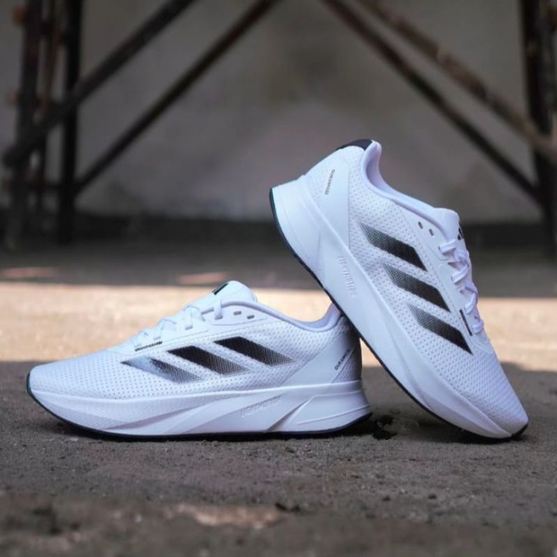 Adidas coloca Reebok à venda após 15 anos - ELLE Brasil