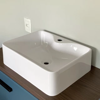 Cuba pia de apoio para banheiro 46,5X36X13 Prisma branco marmorite