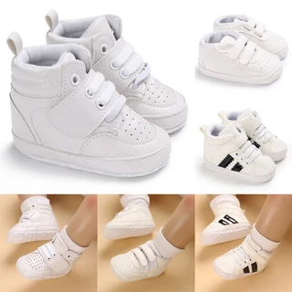Sapatos De Bebê Recém-Nascidos Boy Girl Classical Sport Sola Macia PU Couro Sólido Cor Primeiro Andarilho Tênis Casual Sapatilhas Batismo Branco