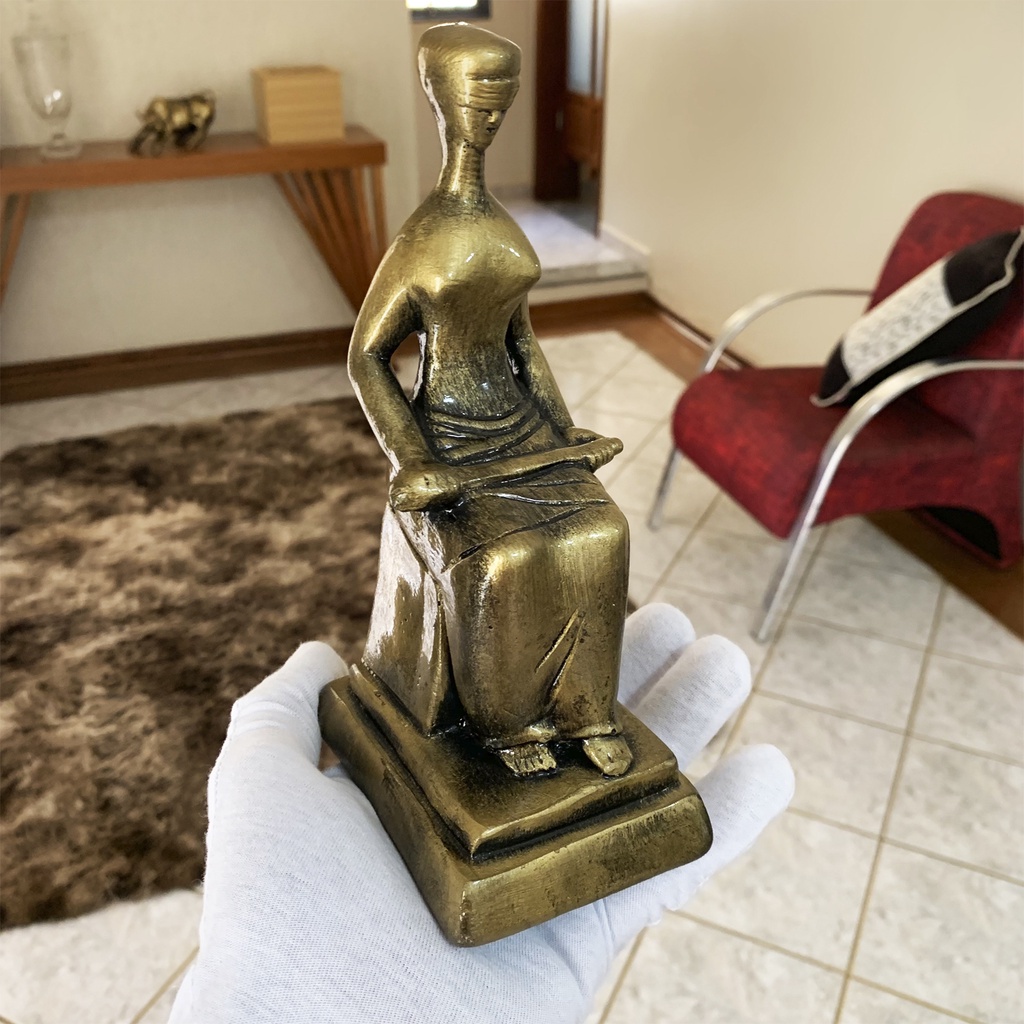 Escultura Decorativa Dama da Justiça Advogado