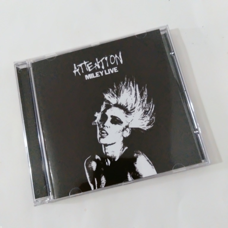 CD Miley Cyrus - ATTENTION MILEY LIVE -fan edition - capa 2 | Shopee Brasil