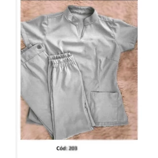 Pijama Cirurgico / Scrub Com Gola Padre + BORDADO NOME E PROFISSÃO INCLUSO