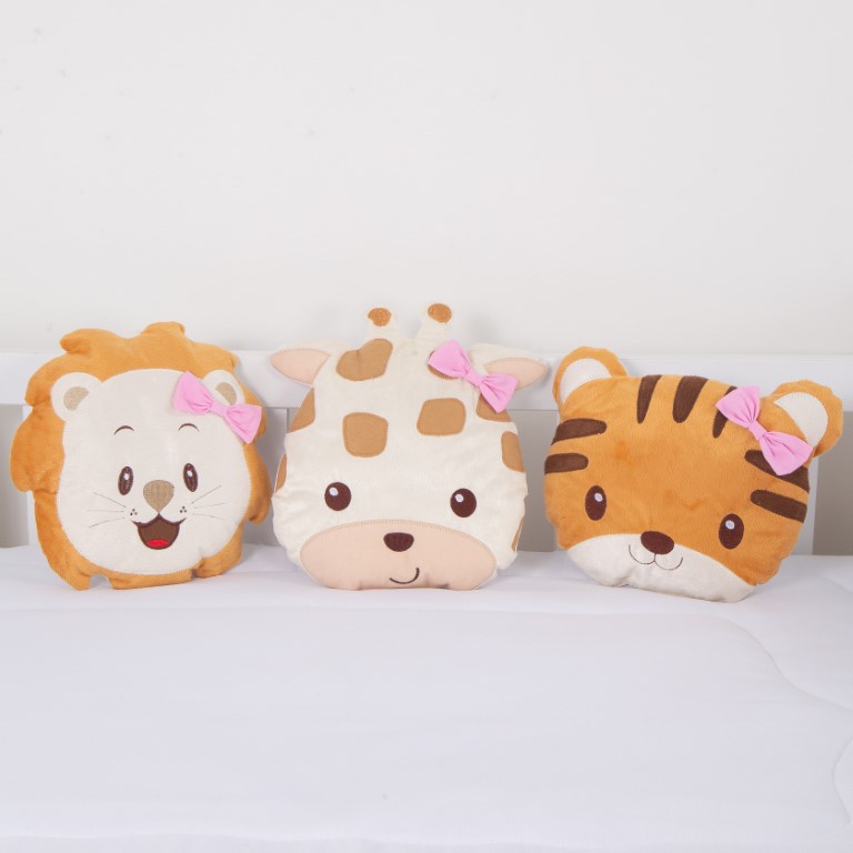 Jogo com 3 Almofadas Decorativas safari lacinho rosa