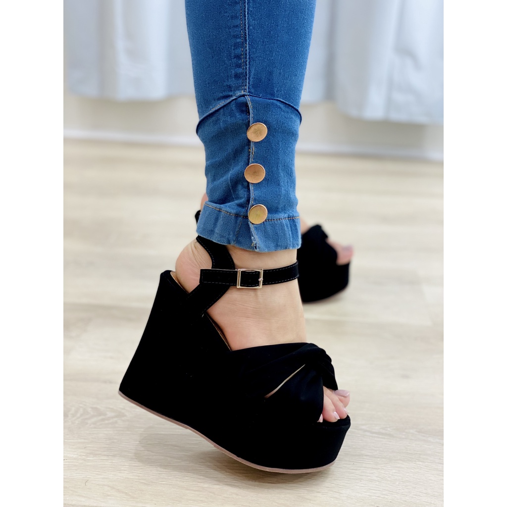 Sandalias Femininas Salto Plataforma Chinelo Preta Anabela