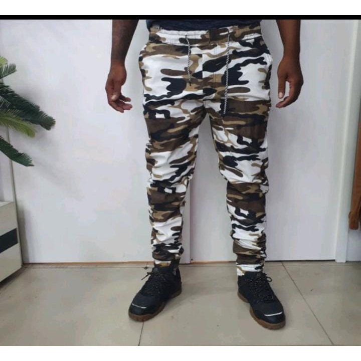 Calça moletom 2024 camuflada branca