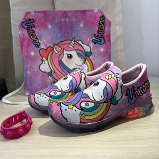 Tênis com LED Feminino Unicórnio Calce Fácil Meia Infantil de Luzinha Menina + Bolsinha + Pop Uti