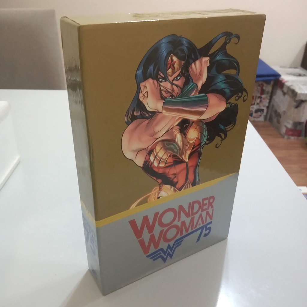 Wonder Woman - Earth One Volume One 1 / Hq Importada Novo