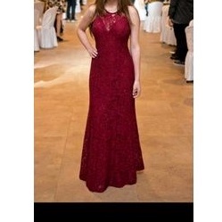 vestido longo de festa formatura casamento madrinha vermelho bordo vinho marsala elegante inteiro bordado com brilho brilhoso com bojo e Zíper