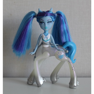 Monster High Boneca Lagoona Blue Moda Mattel Hhk55
