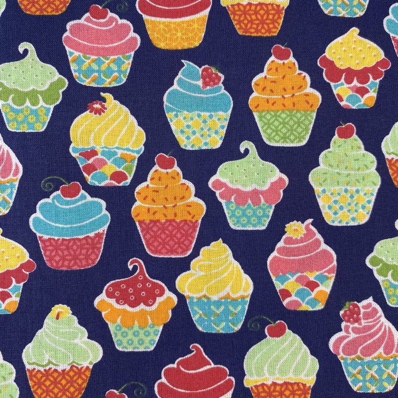 Tricoline Digital Cupcake Fundo Bege, 100% Alg 50cm x 1,50mt