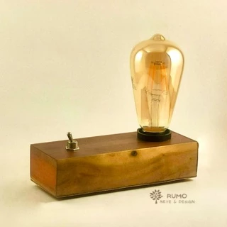 Luminária de mesa abajur retrô de madeira Low Brick Wood - Linha Vintage