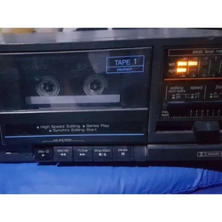 Tape Deck Technics Rs - T20 . Avança mas retrocede só sem fita (o que não adianta, ne?). Marcas do temp. Falta uma plaquinha estética no meio