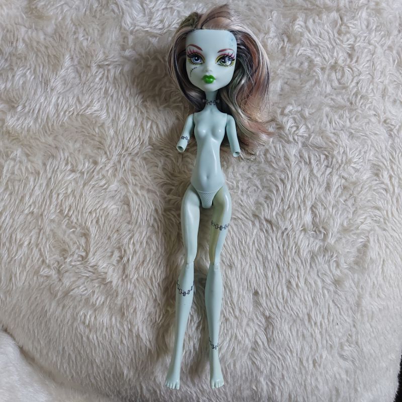 Boneca monster high Frankie Stein nude sucata - Taffy Shop