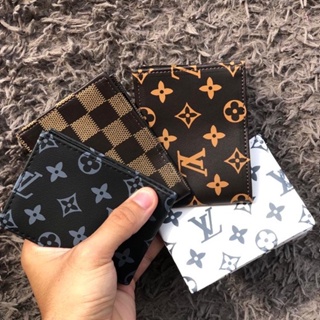 Carteira Masculina Louis Vuitton, Cinza Quadriculada, Couro - Loja de  chenisstore