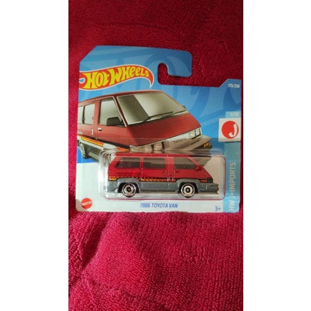 Hot Wheels 1986 Toyota Van  Red  7/10 HW J-Imports 2022 – 173/250  Short Card  *** COMES IN A Klas Car Keeper Protective Collectors Case Hct15
