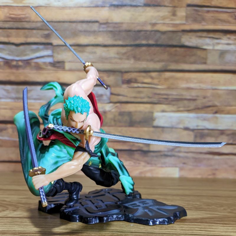 Action Figure Roronoa Zoro - Manga Livre RS