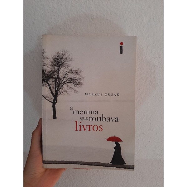 A menina que roubava livros - Markus Zusak | Shopee Brasil