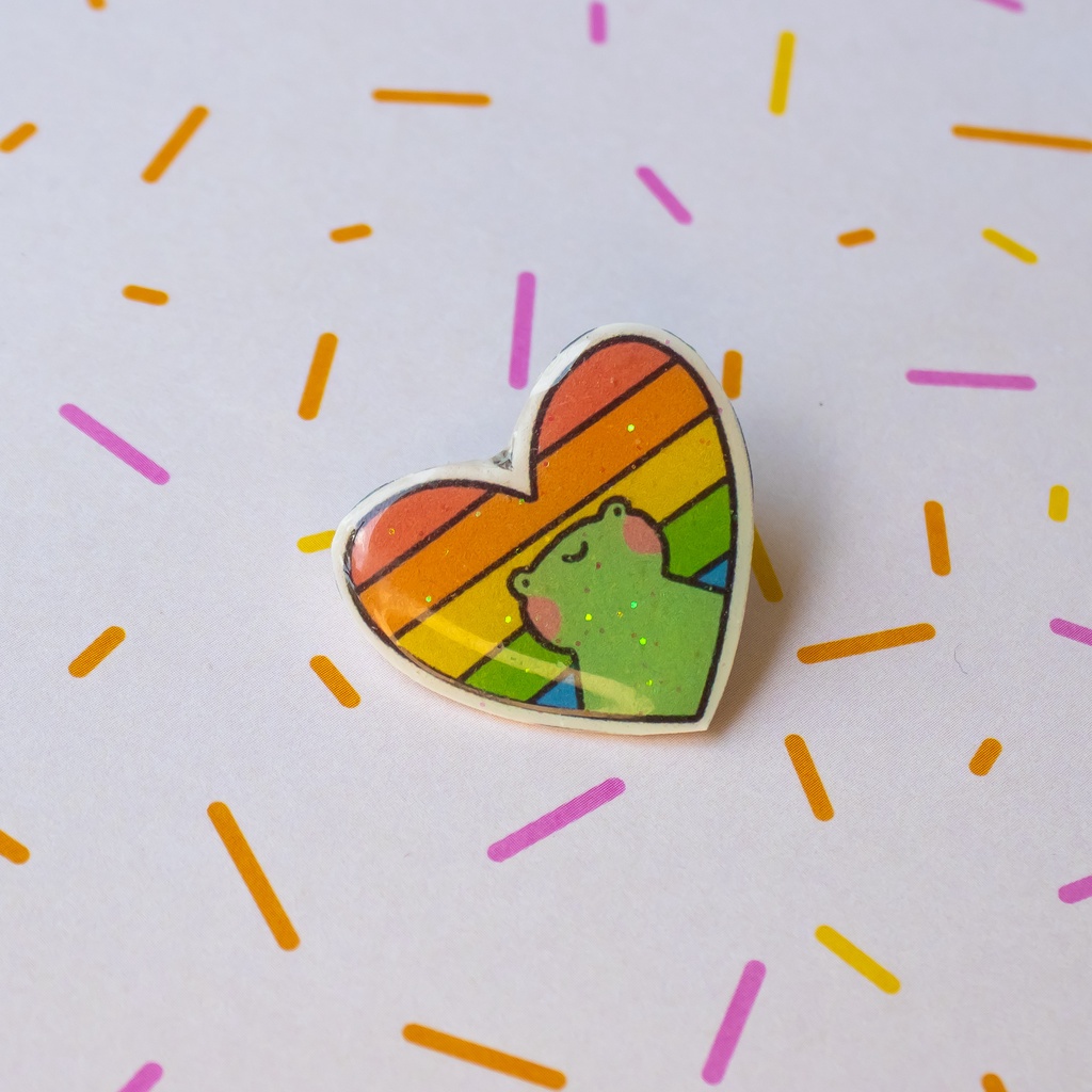 Botton Coração Sapinho LGBT - Sapo - Arco-íris - LGBTQIA+ - Fofo - Alternativo - Pin