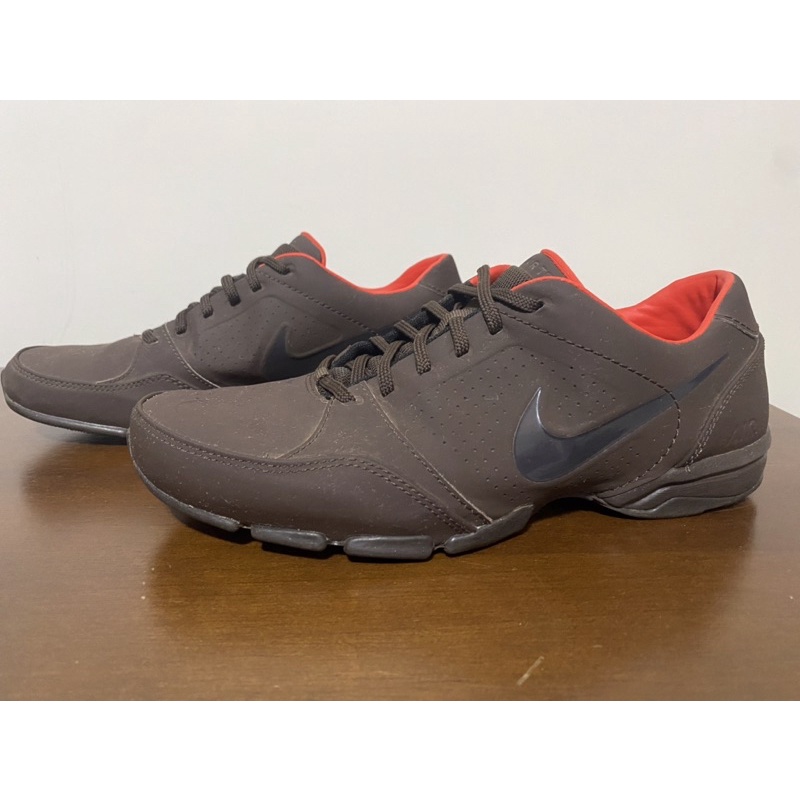 Tenis nike toukol sales feminino