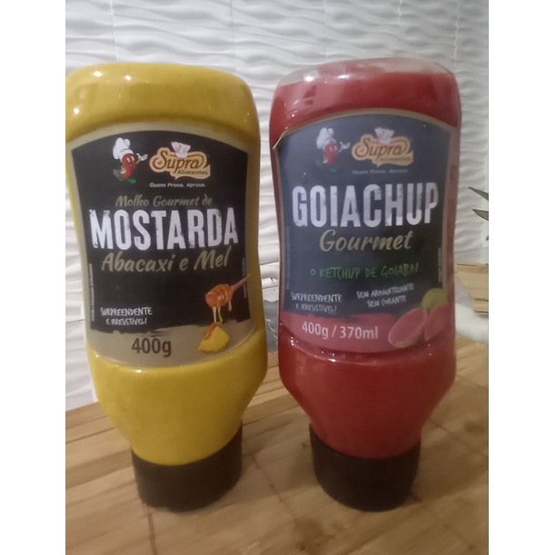 Molho de mostarda abacaxi e mel + ketchup de goiaba.