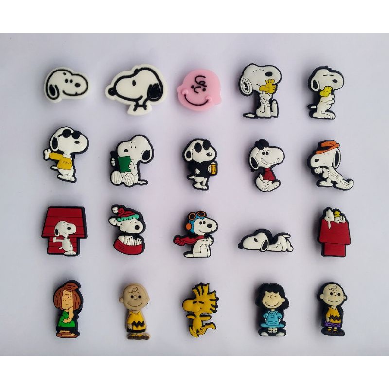 Jibbitz / pins de crocs snoopy Shopee Brasil