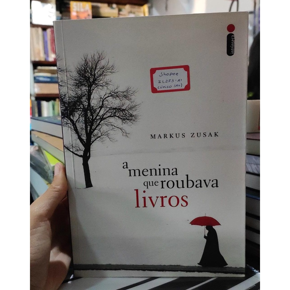 A menina que roubava livros - Markus Zusak | Shopee Brasil