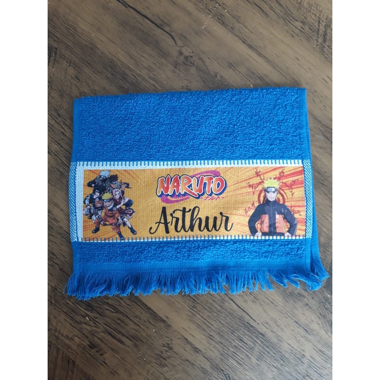 Toalhinha personalizada com nome e personagem estampa sublimática.