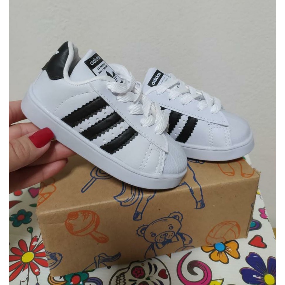 Sapatinho de hot sale bebe adidas