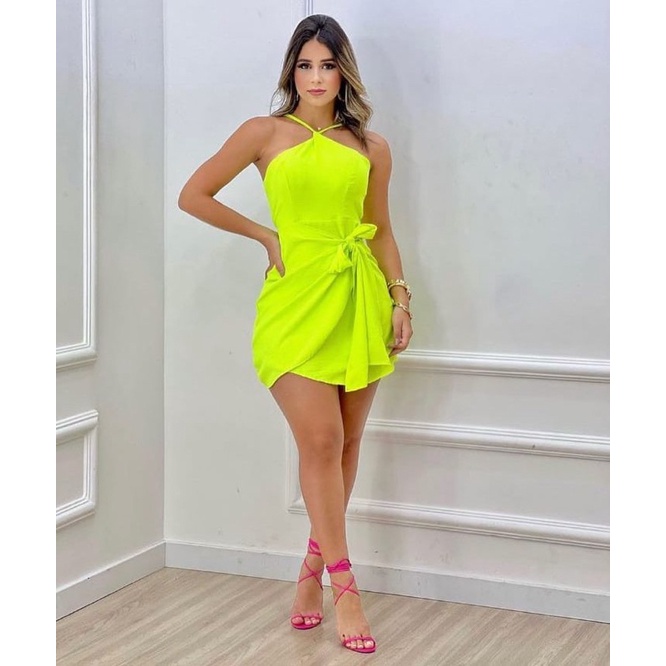 Vestido curto 2024 em crepe