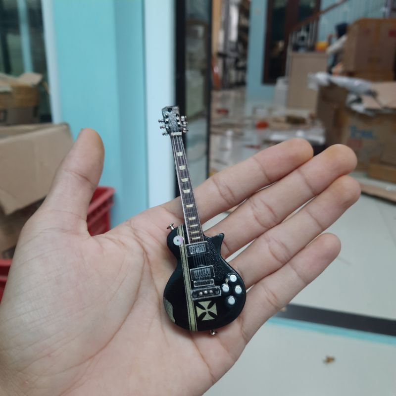 Guitarra ESP JAMES HETFIELD METALLICA 1 : 12 Presente De Aniversário 1/12
