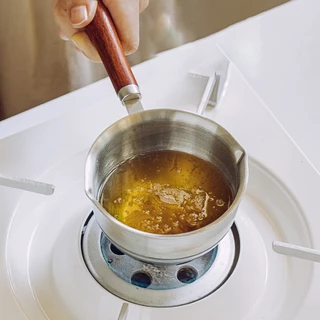 KEMORELA Panela De Aço Inoxidável 304 Pulverizador De Óleo Pequena Para Derramar Manteiga Especial Espessada Cozinha Hot Oil Pot