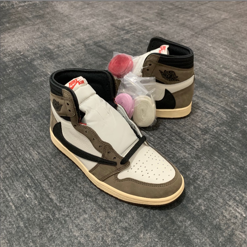 sapatos do travis scott