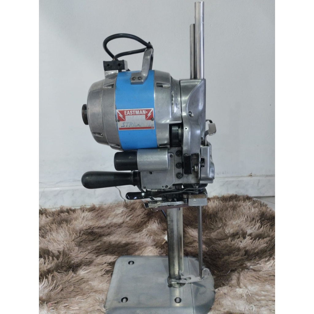 Maquina de talhar tecido Eastman | Shopee Brasil