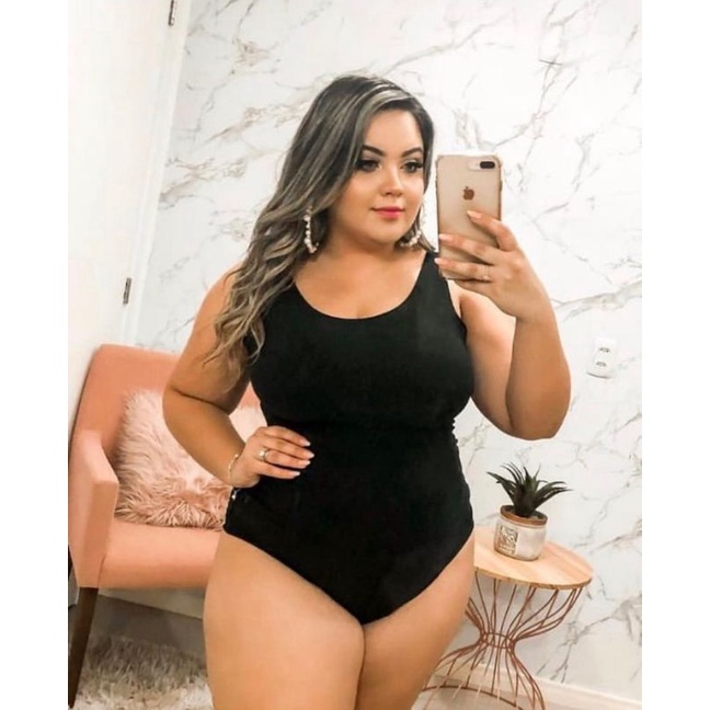 Body Plus Size em Suplex. Disponível na cor Preto, Branco e Vermelho. Veste  44 ao 46