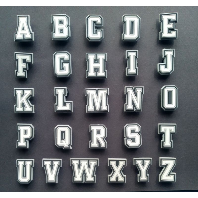 Jibbitz Pins para crocs letras alfabeto Shopee Brasil