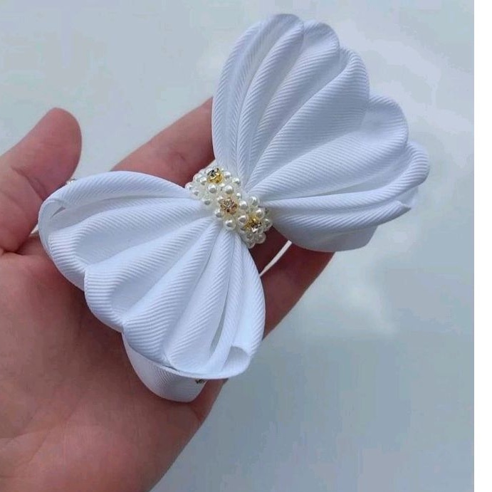 Laco branco para batizado/ ano novo | Shopee Brasil