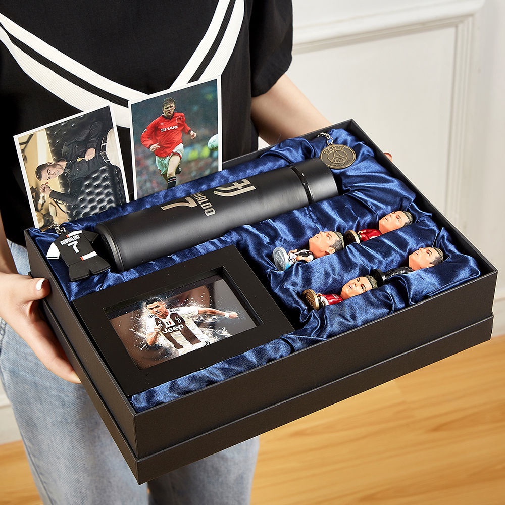 CR7 Manchester United King Cristiano Ronaldo Modelo De Futebol Bonecas Figura Pacote De Caixa De Presente Messi Neymar Escritório Decoração Manual De Aniversário Periféricos Memórias Vinil