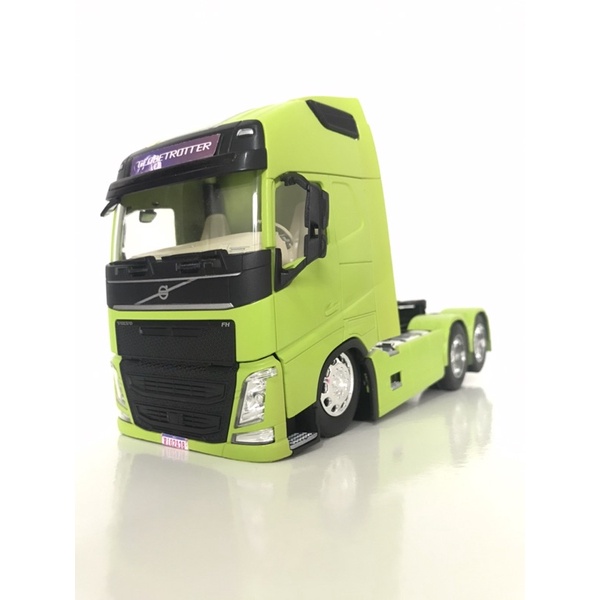 Caminhão de Ferro Miniatura Volvo FH500 6x4 Trucado 1:32 Welly