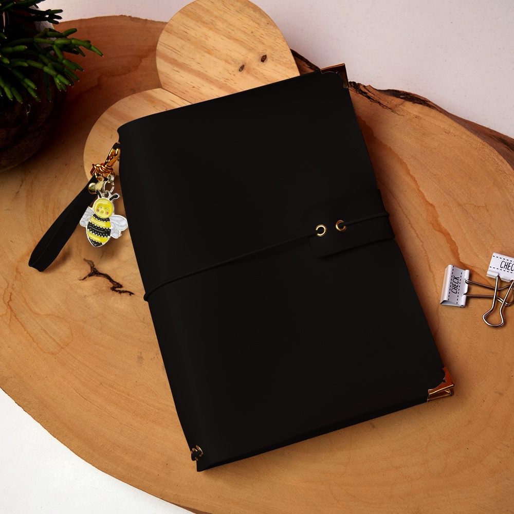 Kit Capa de couro + 4 cadernos bullet journal PRETO | Beecase